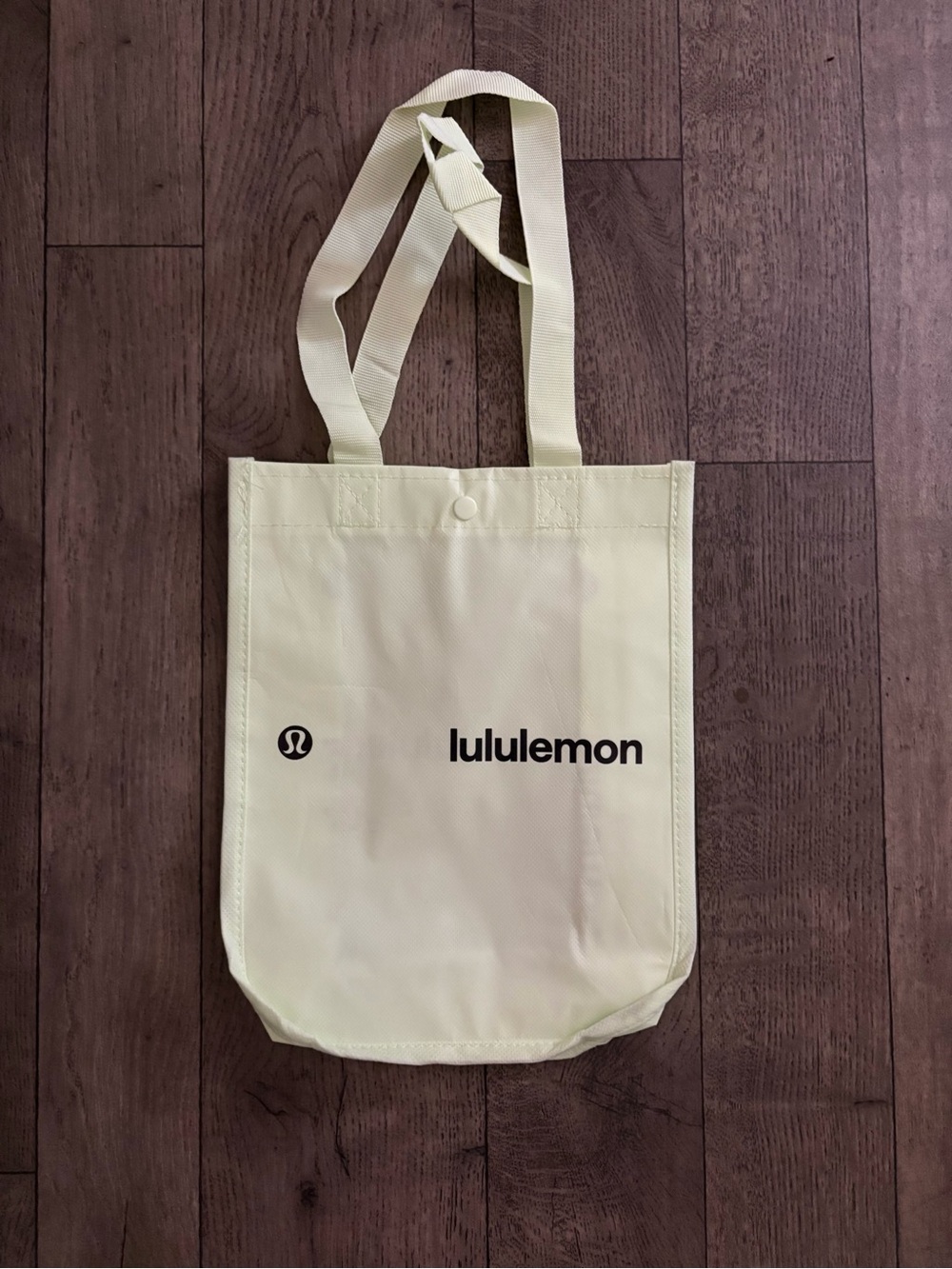 lululemon athletica pale mint green tote bag